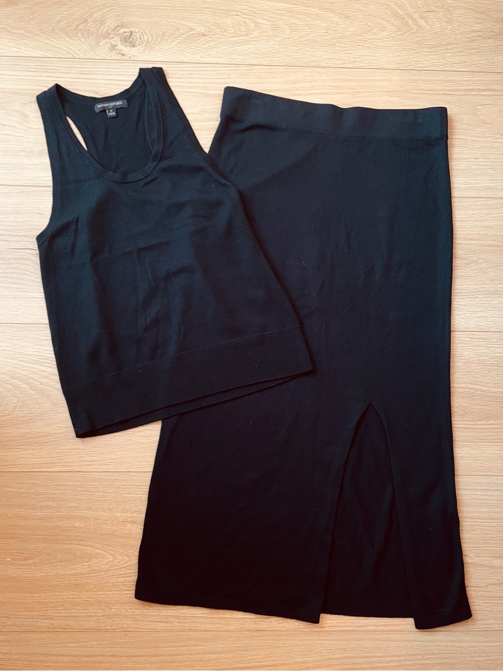 Banana Republic Black Tank & Midi Skirt Set - size Small & Medium